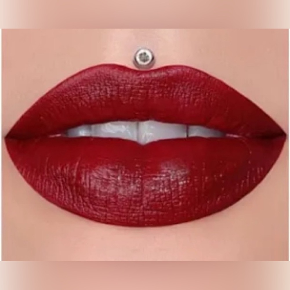 Jeffree Star CUT THROAT‎ LOVE Velour Liquid Lipstick Deep Red New in Box